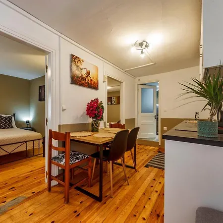 Trinity Apartment *